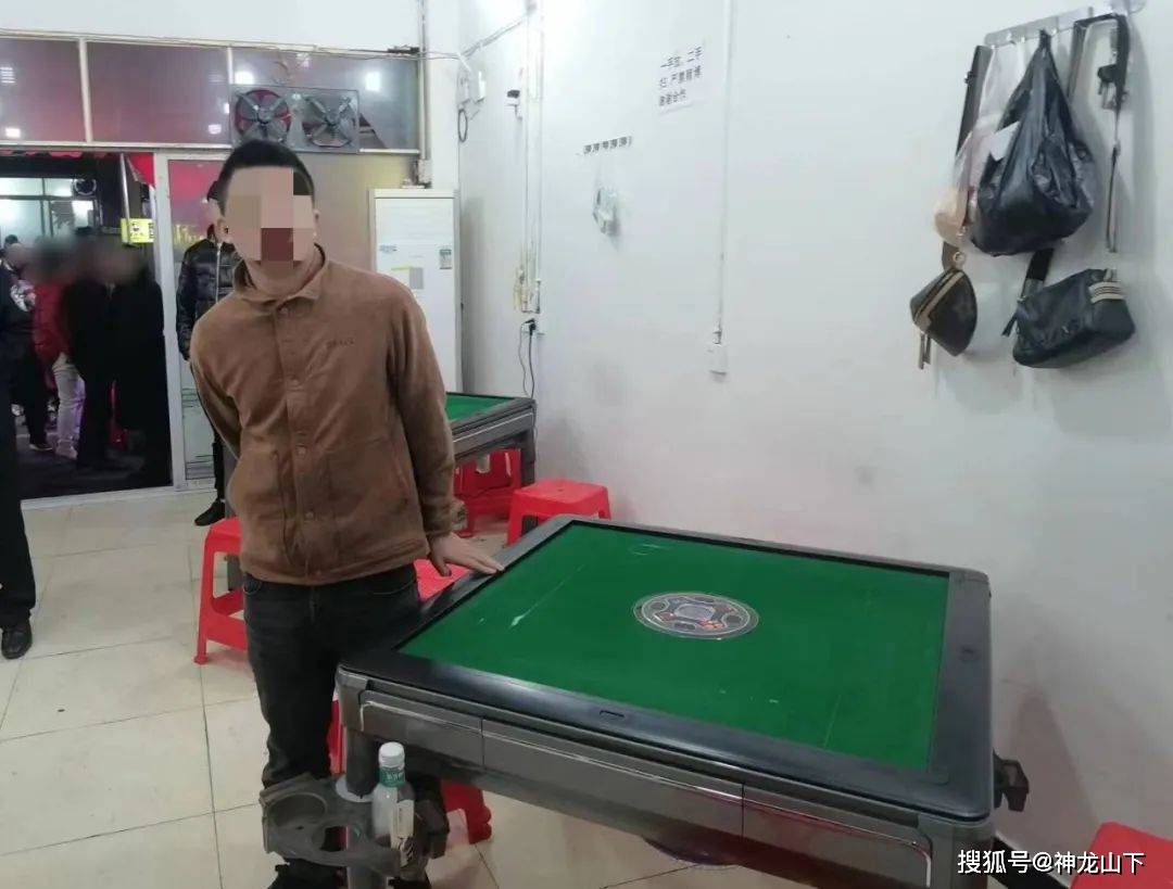 火爆全网!掌心麻将圈透视挂”(确实是有挂)-哔哩哔哩