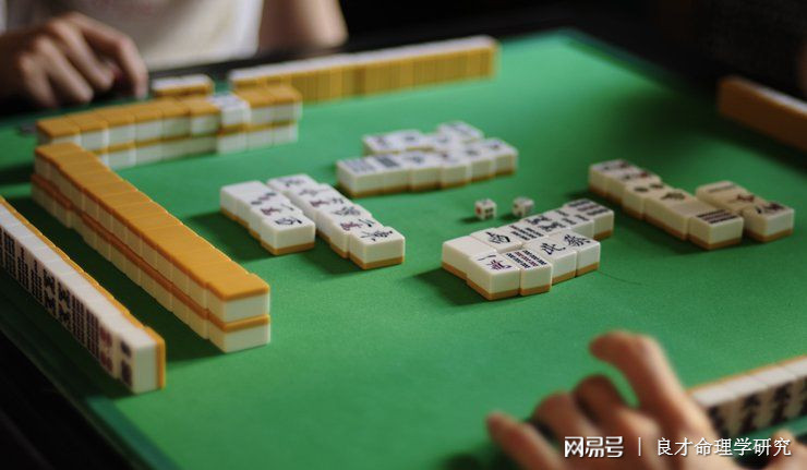 2分钟秒懂！大众互娱麻将其实是有挂的(怎么抓到好牌)