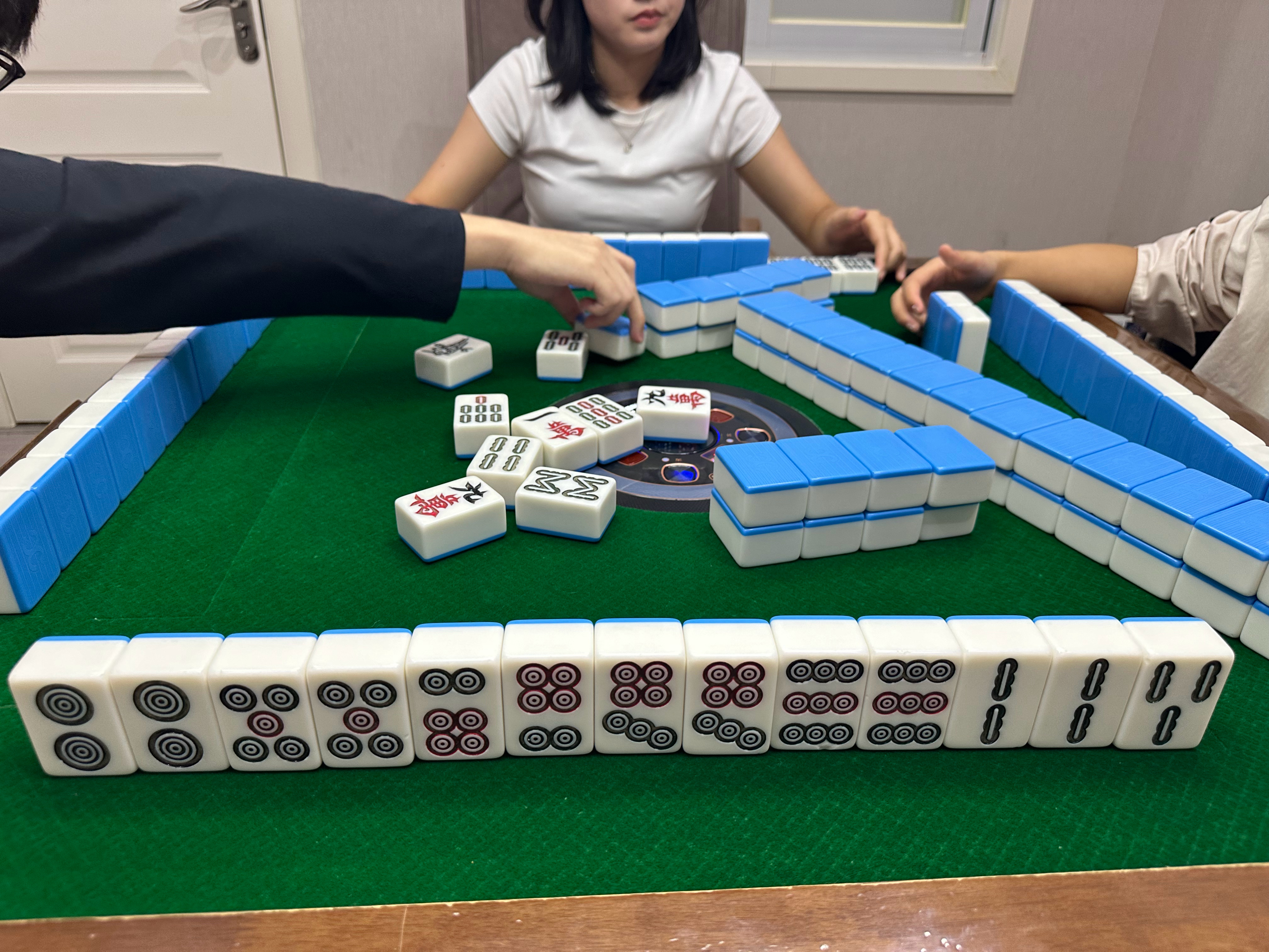 分享实测“17好友麻将有挂吗”玩家翻本必备神器