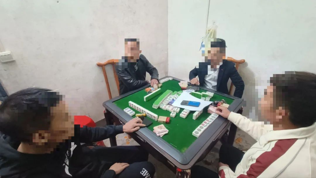 分享决窍“湖南红中麻将开挂”详细教程辅助工具