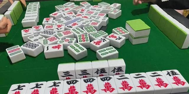 厉害了！天天重庆麻将其实是有挂的(真的有挂)
