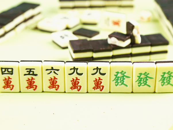 3分钟讲解！蜀山四川麻将亲友房提升70%的好牌(到底是不是有挂)