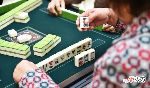玩家必备教程！打两圈麻将确实有挂的(如何能一直赢)