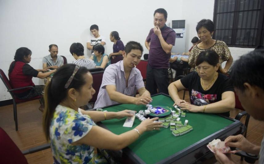 找个网上开挂麻将软件的人（网上打麻将开挂犯法吗）